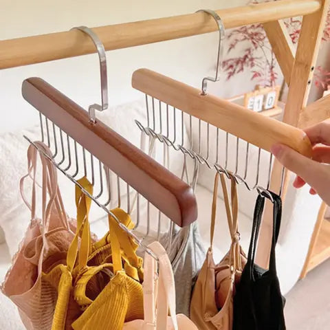 cintre-en-bois-multi-crochets-organisation