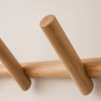 patere-en-bois-monique-closeup